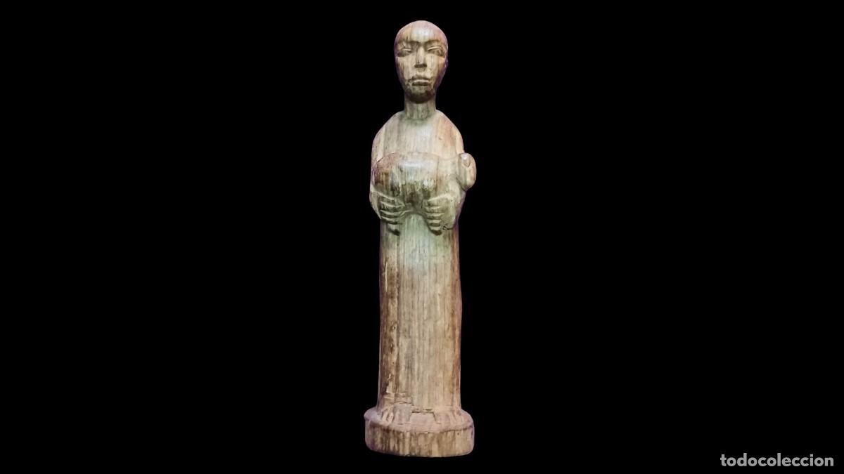 Vintage: FIGURA TALLADA A MANO DE &Eacute;BANO, ESTILO MONJE O TRIBAL (SIGLO XX)