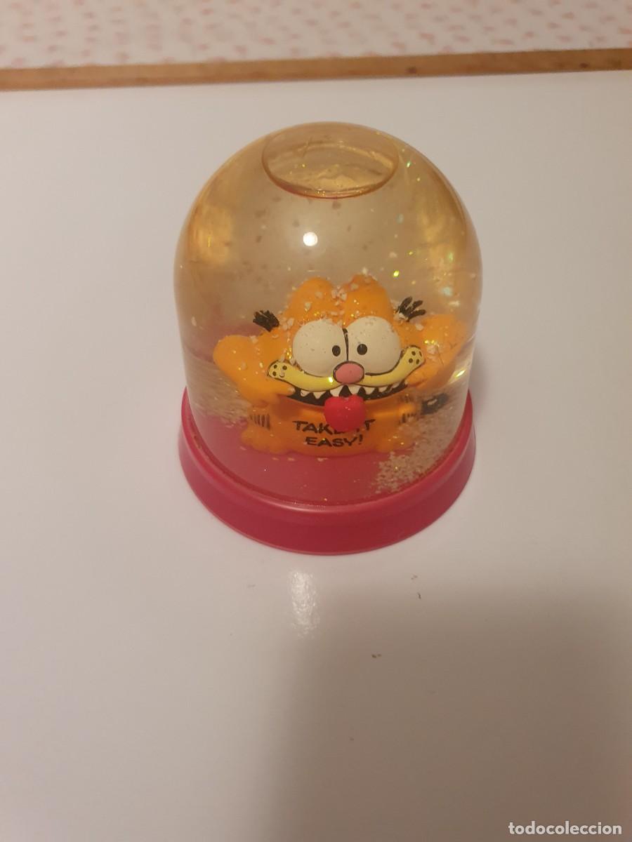 Vintage: Lote 2721. Bola de agua y nieve del gato Garfield