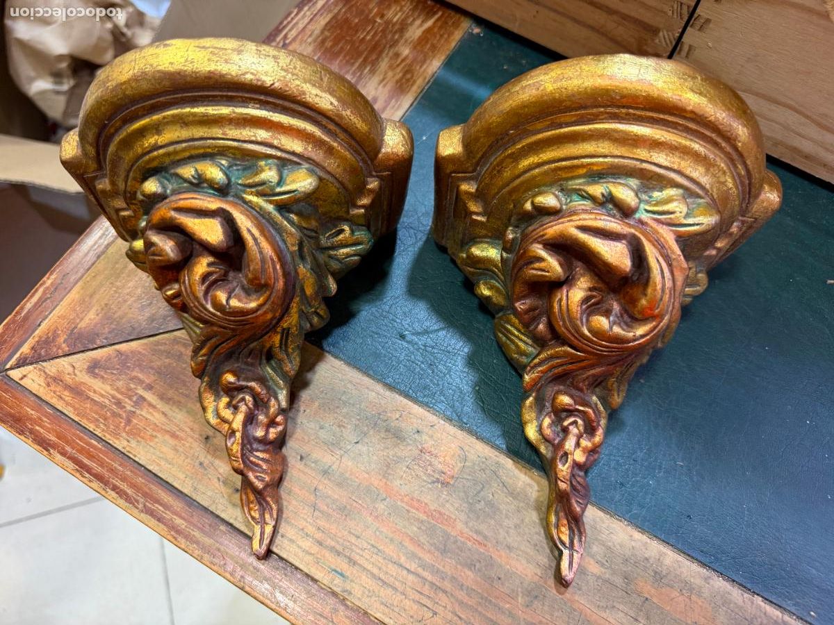 Vintage: PAREJA DE MENSULAS IMITANDO MADERA - MEDIDA 17X14 CM Y BASE 14X11 CM - RELIGIOSO