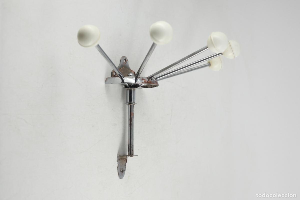Vintage: Perchero pared plegable Sputnik metal cromado plastico blanco Francia a&ntilde;os 50 space age