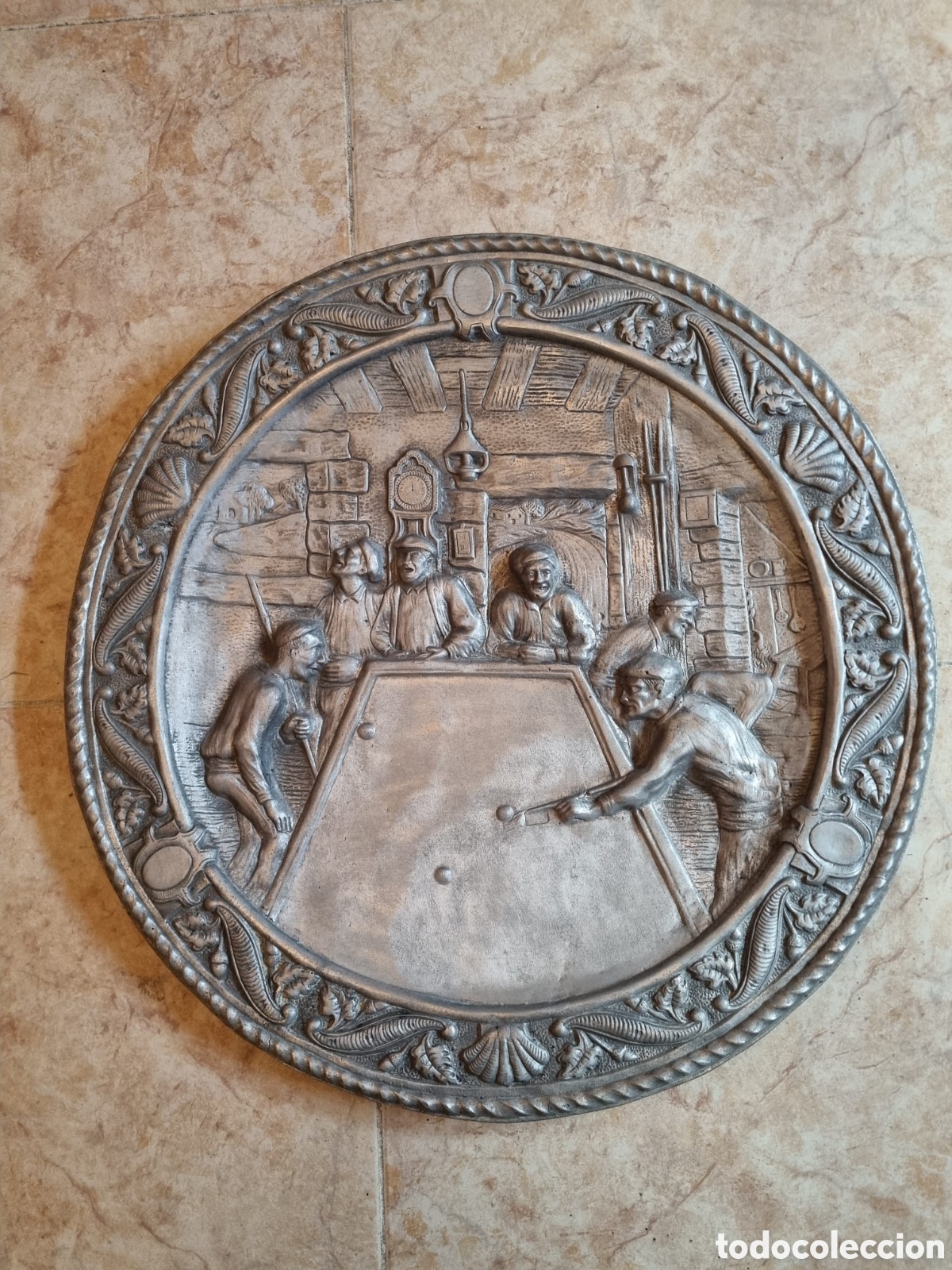 Vintage: PLATO DECORATIVO METAL FUNDIDO