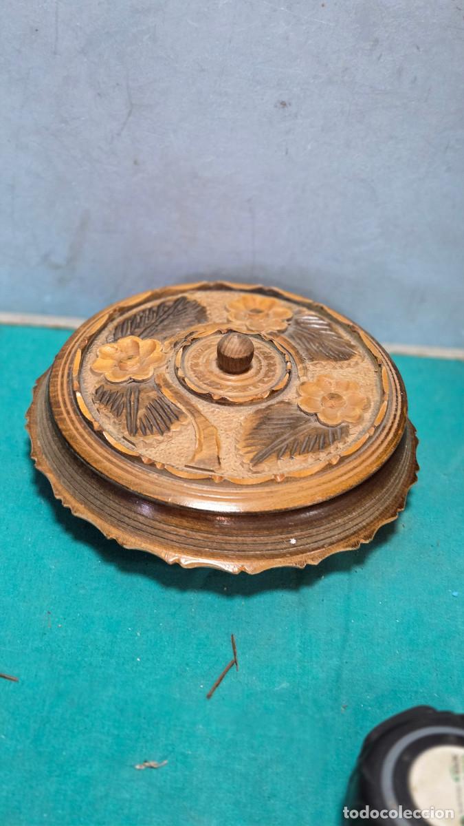 Vintage: caja de madera labrada