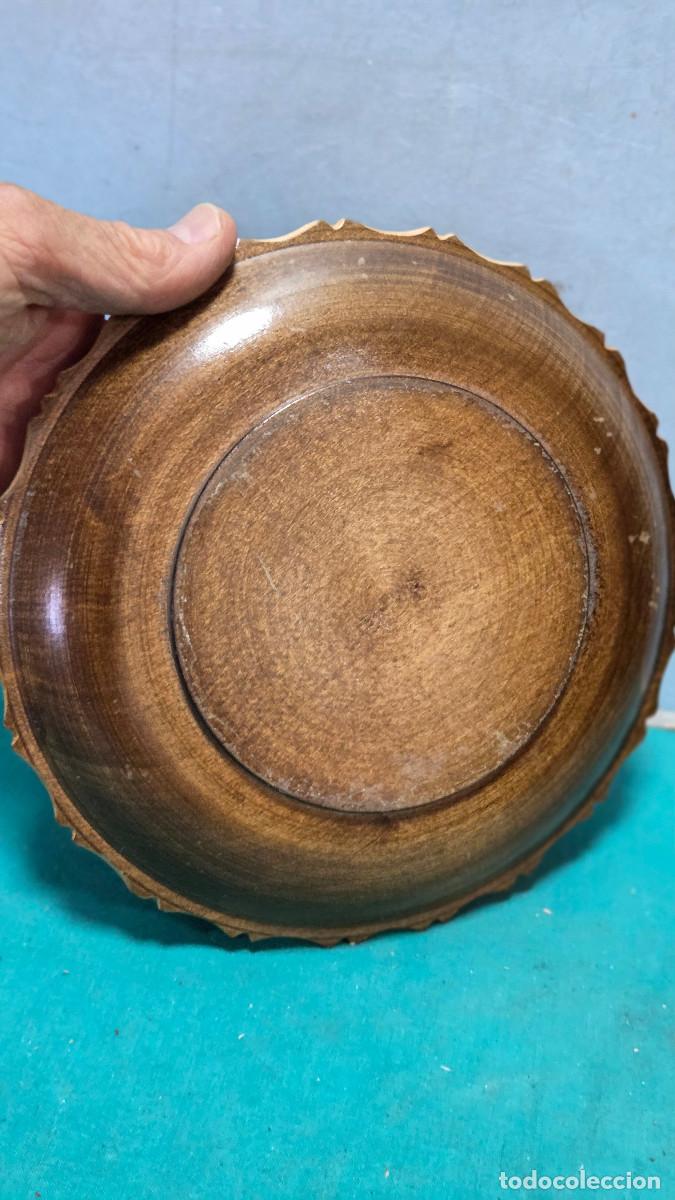 Vintage: caja de madera labrada - Foto 4