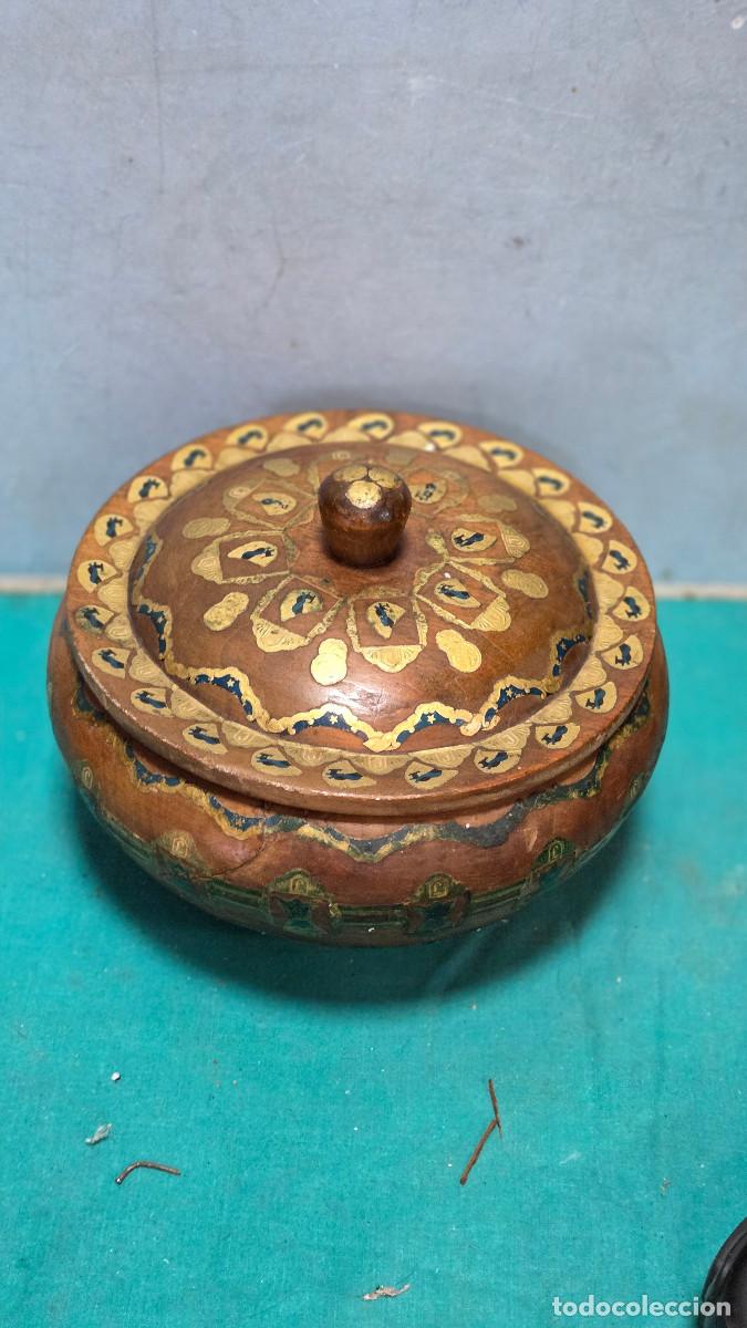 Vintage: caja de madera labrada