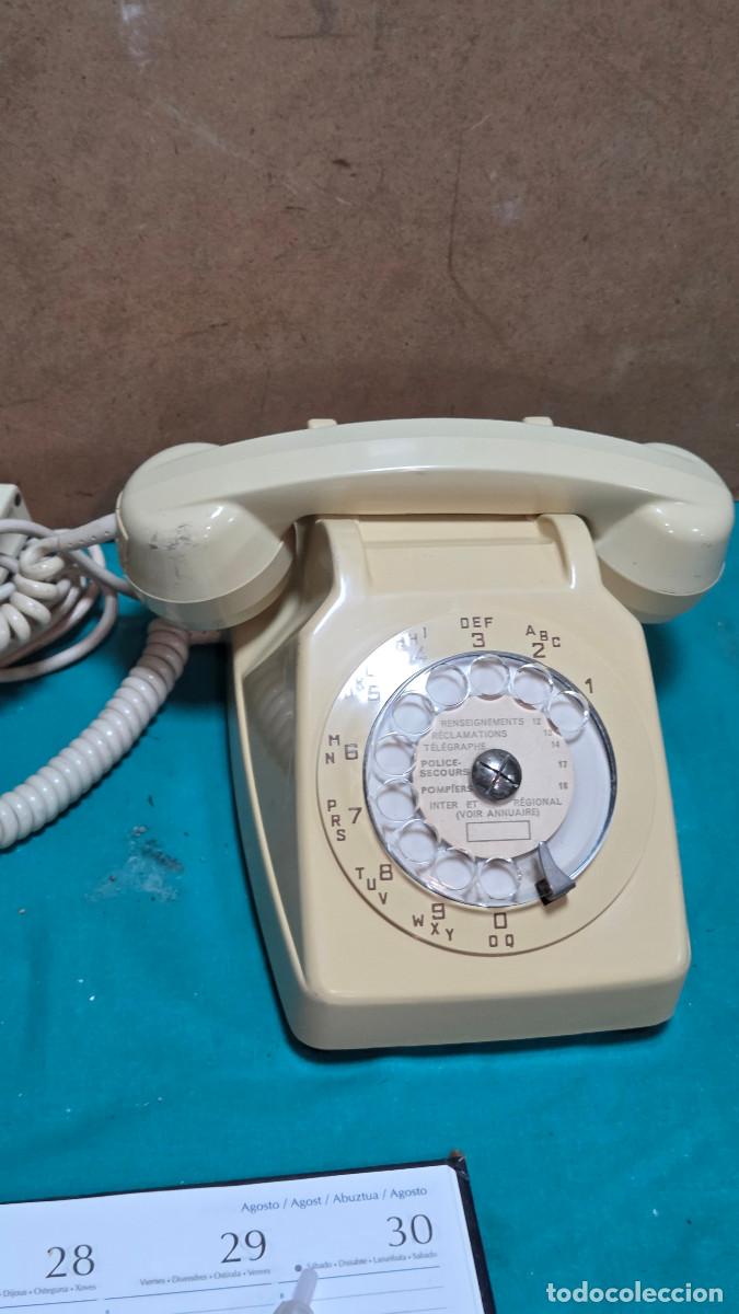 Vintage: telefono antiguo vintage color crema