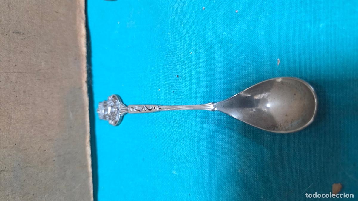 Vintage: cucharilla coleccionable de alpaca