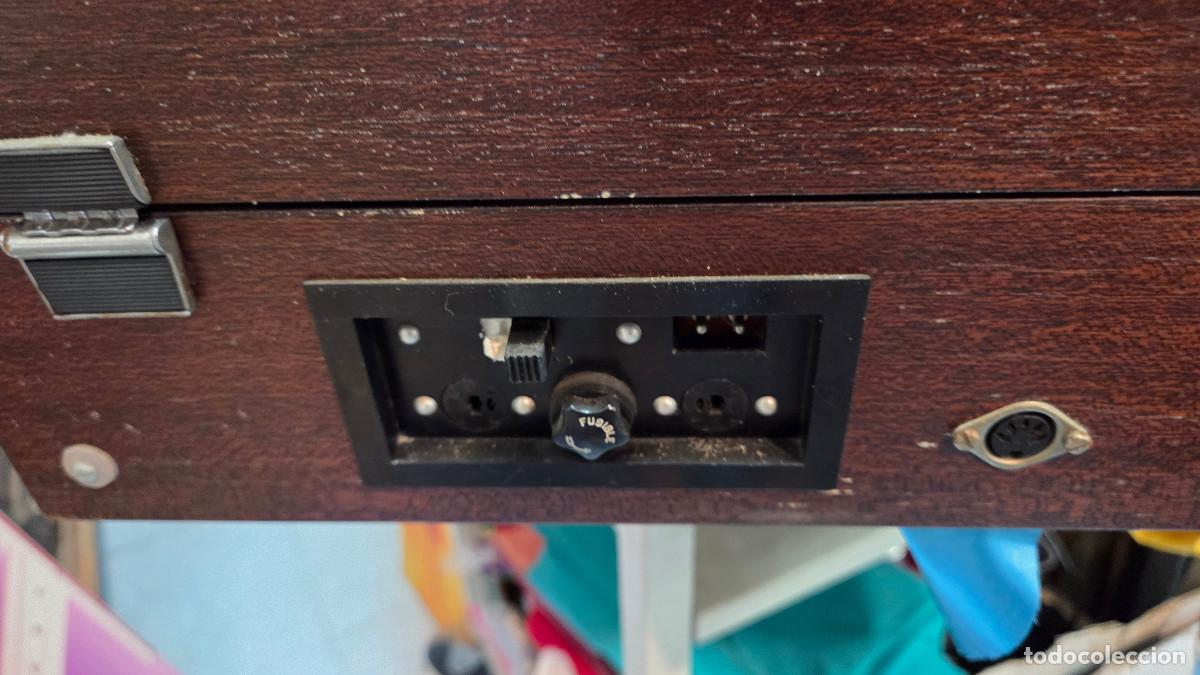 Vintage: tocadisco vintage y 2 altavoces - Foto 13