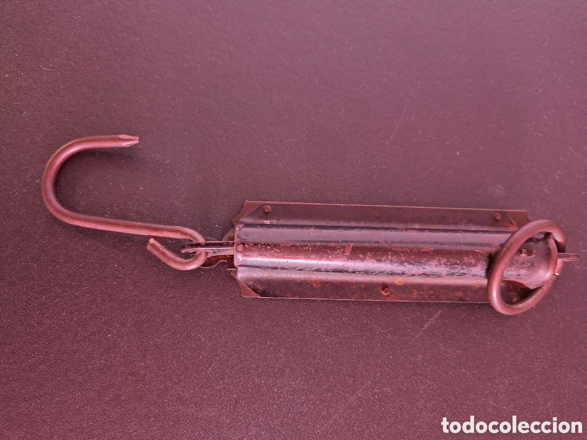 Vintage: B&aacute;scula antigua de metal - Foto 3