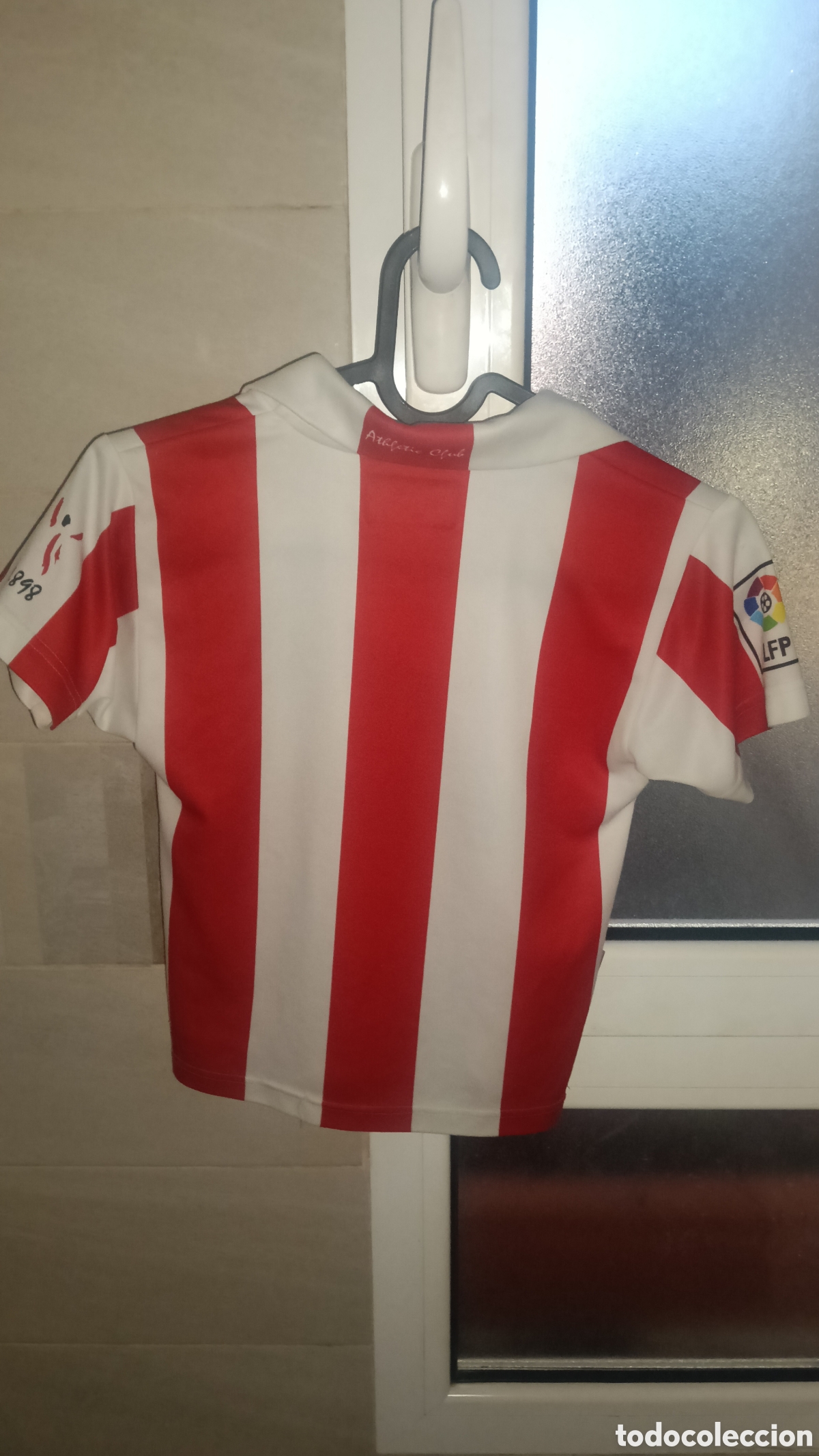 Vintage: Cuenta con el parche conmemorativo de la final del 13 de junio de 2009 - Foto 2