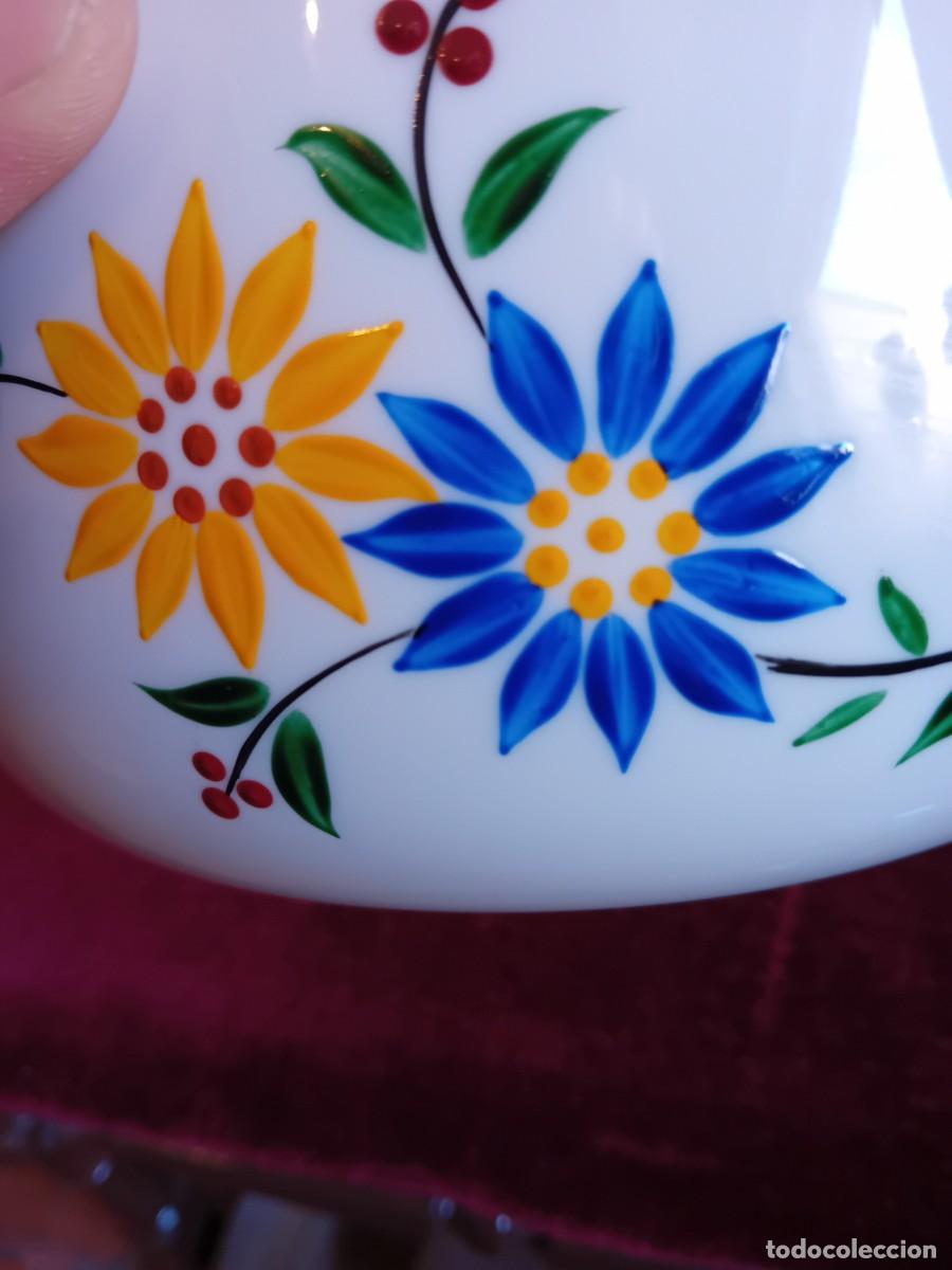 Vintage: Centro de opalina con flores esmaltadas d&eacute;cada de los 70 - Foto 5