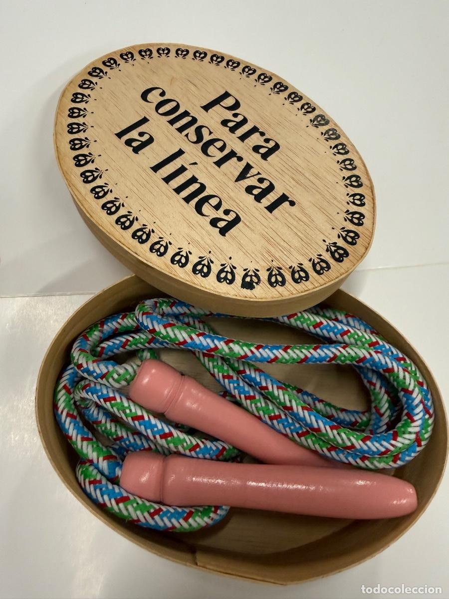 Vintage: Cuerda Retro-vintage para saltar a la comba o ejercicio. 1,80mts largo. Mangos madera