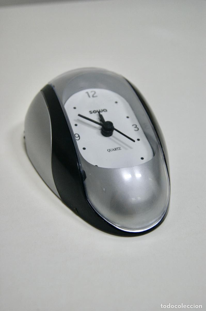 Vintage: Reloj despertador sobremesa negro plata