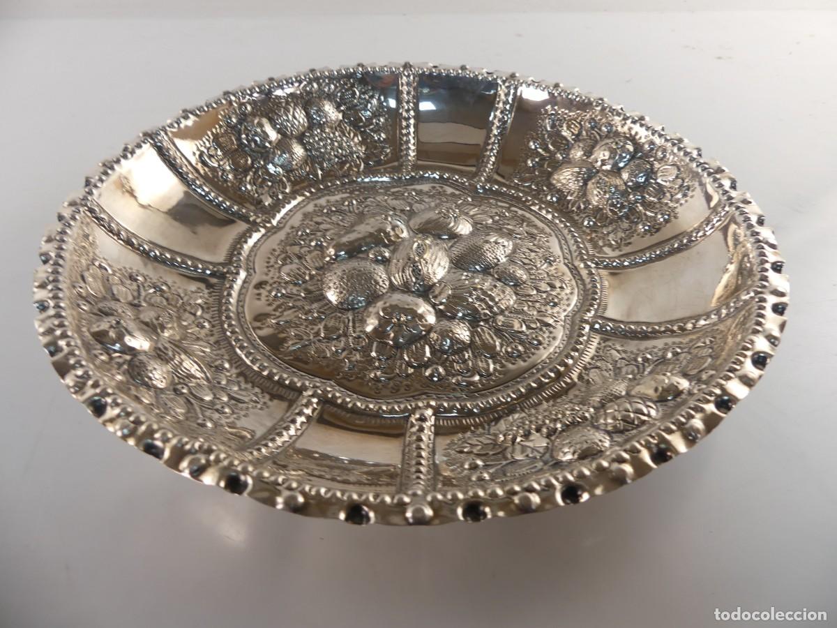 Vintage: BONITO PLATO DE METAL PLATEADO PRECIOSO OBJETO DE DECORACION