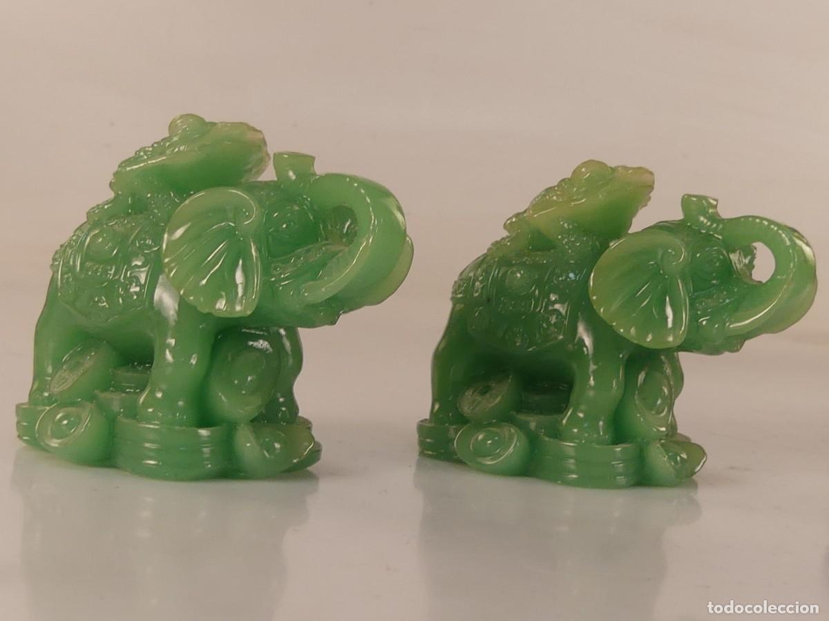 Vintage: PAREJA DE FIGURAS DE ELEFANTES DE RESINA