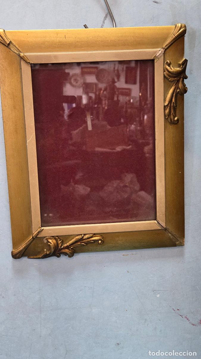 Vintage: marco de madera dorada antigua