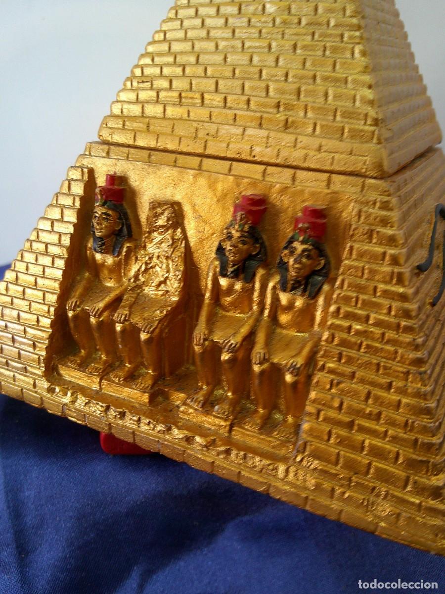 Vintage: &iexcl;&iexcl; PIRAMIDE. Con el OJO D &rdquo;HORUS&rdquo;. Proteccion, Salud, Poder... (Joyero.)!! C-26 - Foto 10