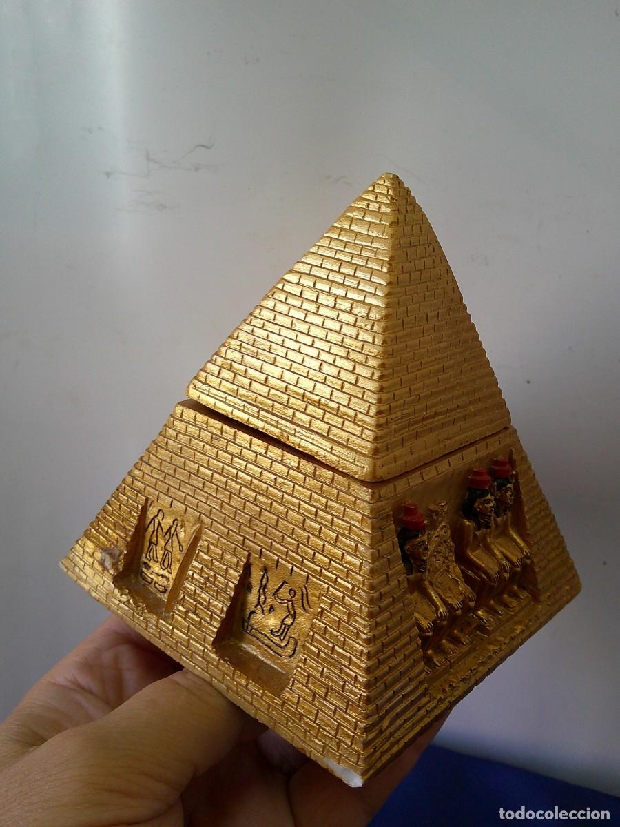 Vintage: &iexcl;&iexcl; PIRAMIDE. Con el OJO D &rdquo;HORUS&rdquo;. Proteccion, Salud, Poder... (Joyero.)!! C-26 - Foto 13