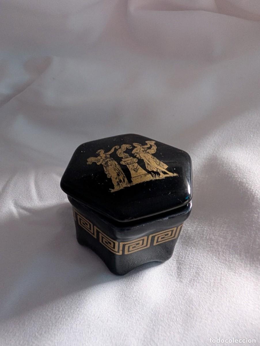 Vintage: CAJITA HEXAGONAL ARTESANAL DE GRECIA &ndash; CER&Aacute;MICA NEGRA Y ORO 24K