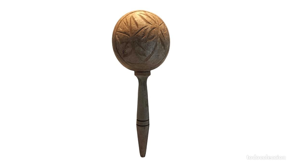 Vintage: MARACA ARTESANAL CUBANA CON PALMERAS TALLADAS - A&Ntilde;OS 60/80