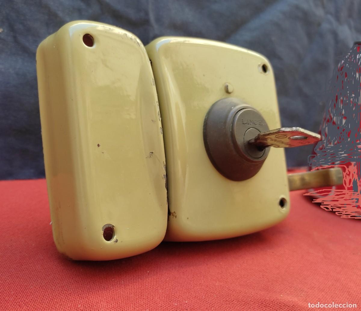 Vintage: cerradura para puerta de sobreponer marca Lince - usada - vintage