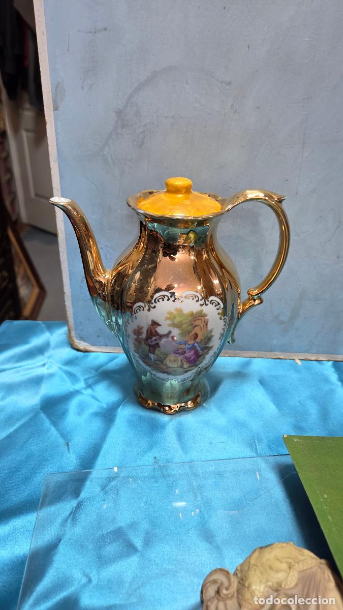 Vintage: tetera de porcelana dorada