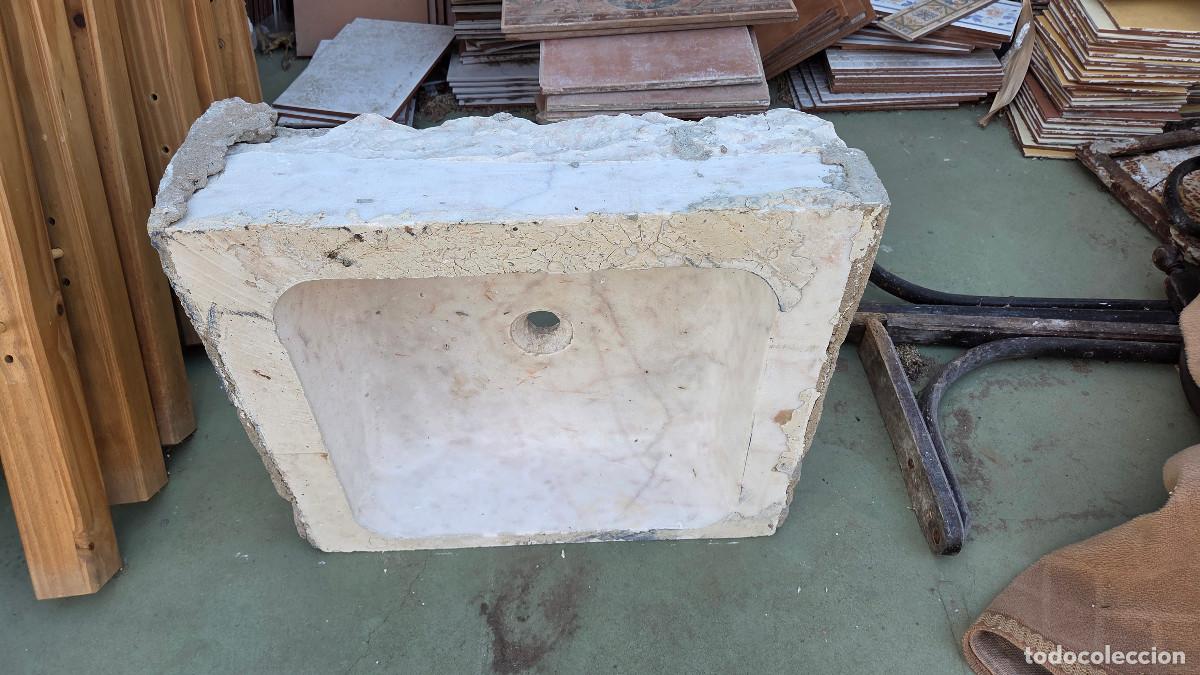 Vintage: pila antigua tallado en marmol