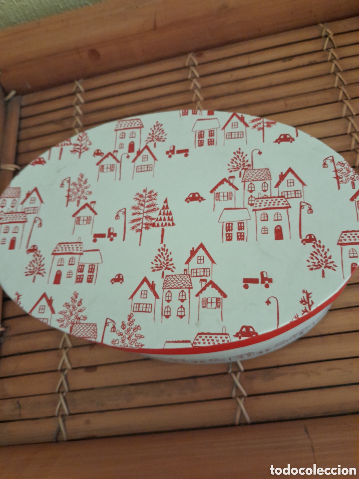 Vintage: Caja de carton duro para guardar utensilios de coser