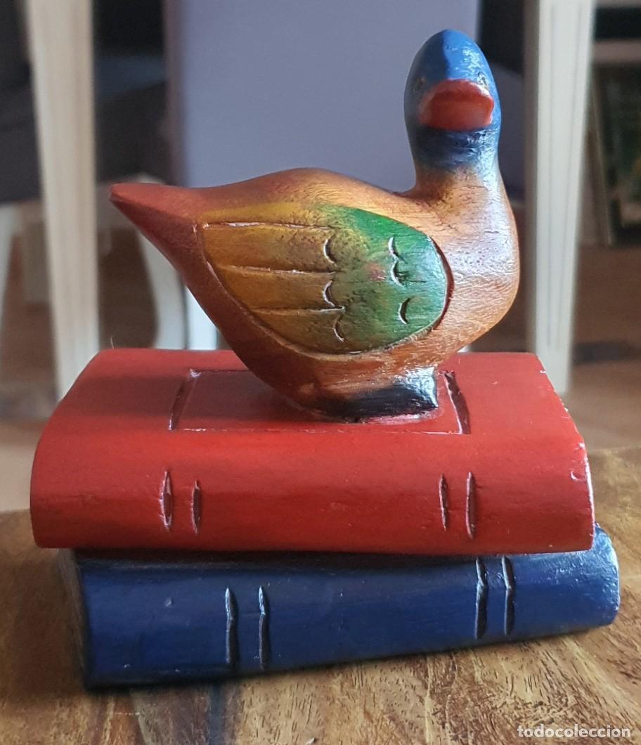 Vintage: Pato decorativo de madera tallada y pintado a mano