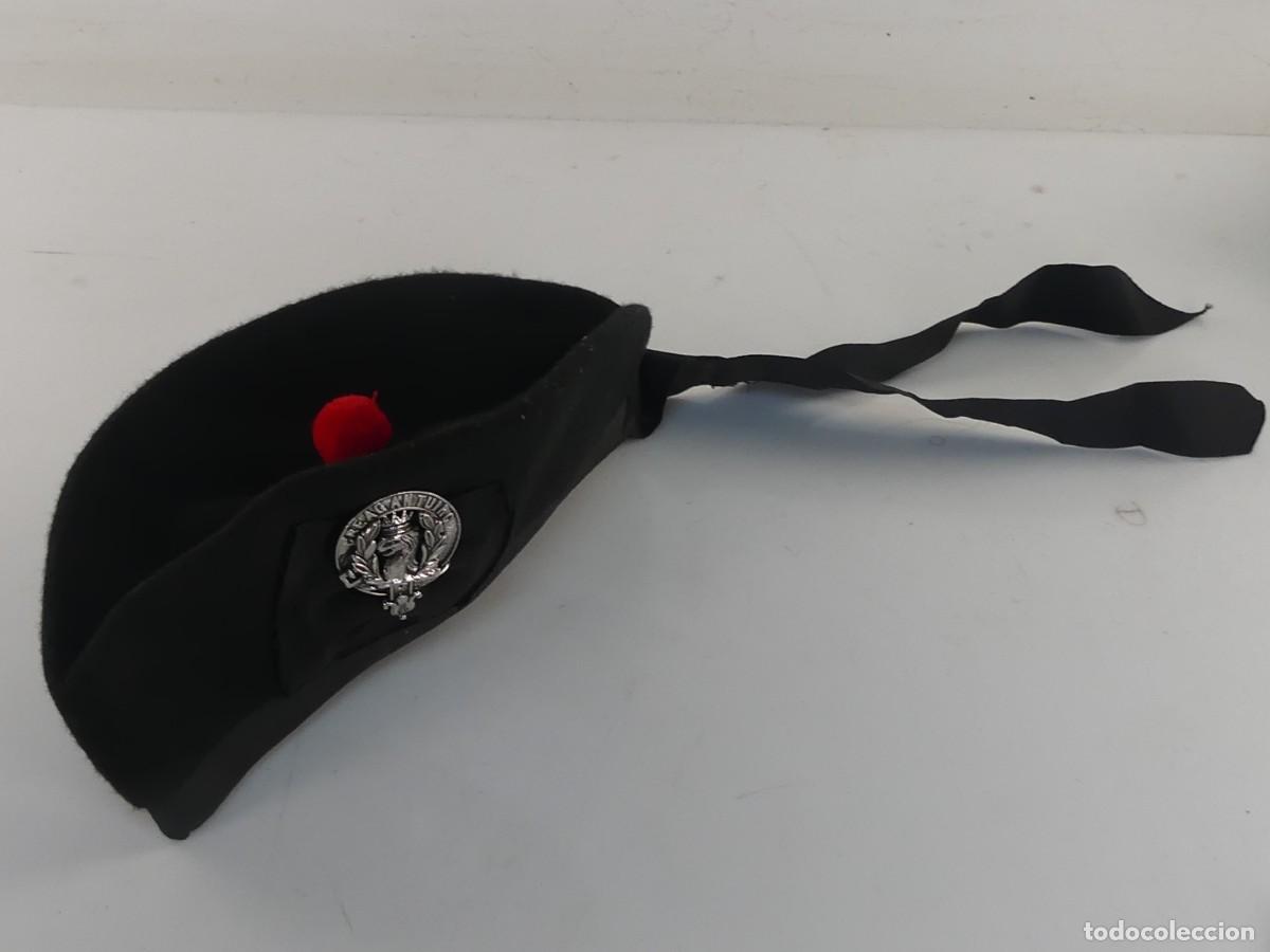 Vintage: BOINA CON INSIGNIA CREAG AN TUIRC