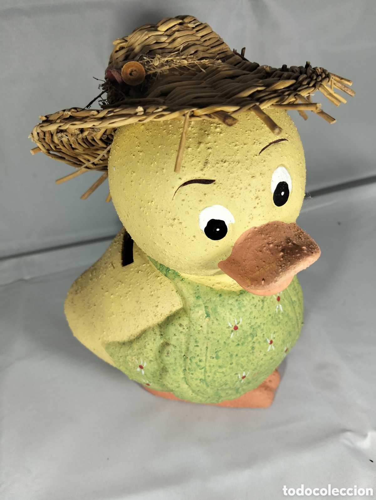 Vintage: una hucha vintage de cer&aacute;mica con forma de pato o patito granjero