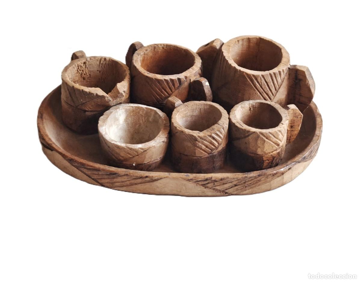 Vintage: SET DE TAZAS DE MADERA TALLADAS A MANO CON BANDEJA RUSTICA