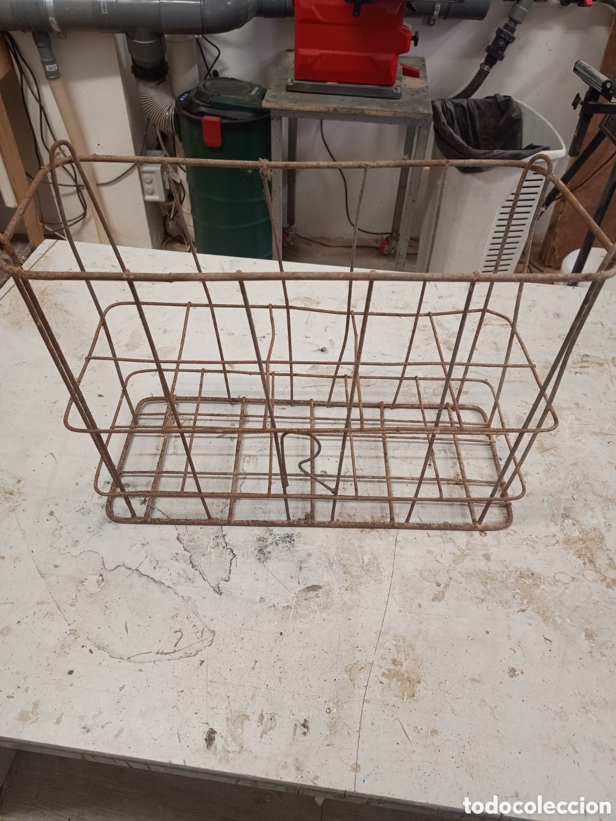 Vintage: CAJA O CESTA PARA BOTELLAS EN METAL