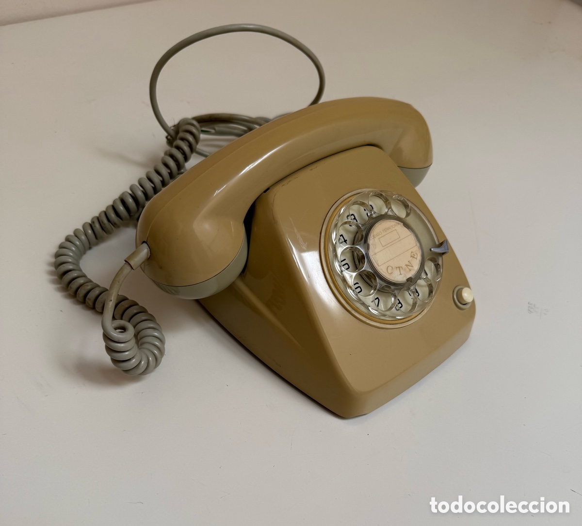 Vintage: Tel&eacute;fono antiguo, vintage, de disco - Foto 2