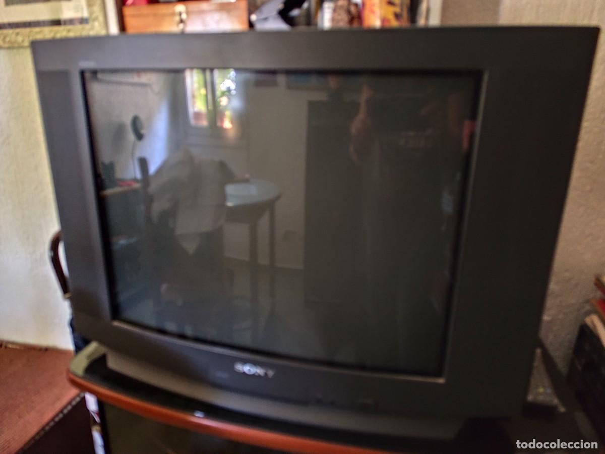 Vintage: TV Sony Trinitron 32 pulgadas. NO SE ENV&Iacute;A. RECOGIDA S. FERNANDO (C&Aacute;DIZ)