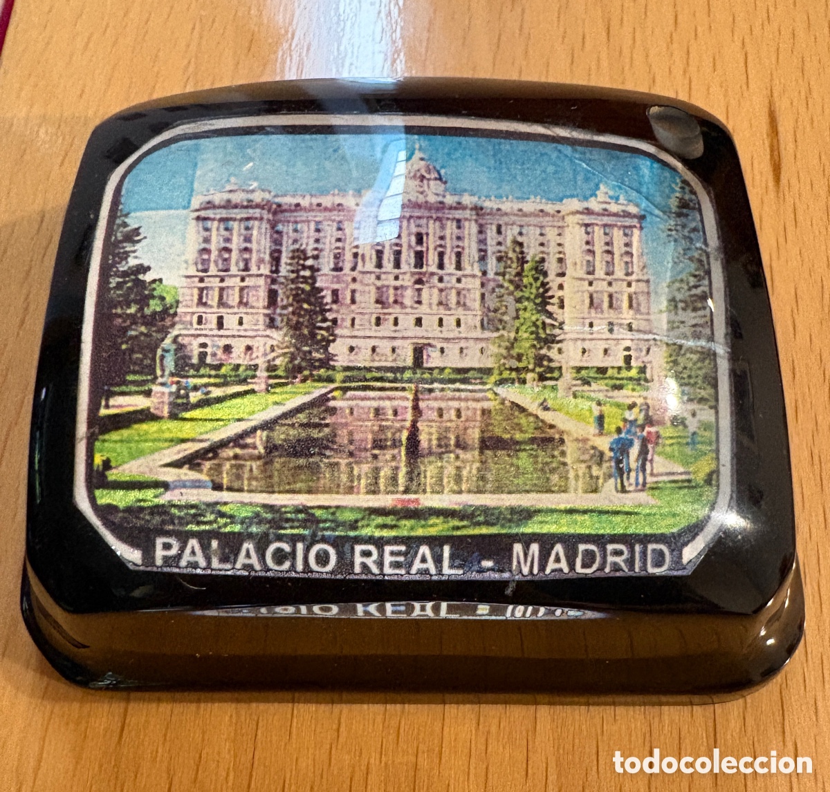 Vintage: (L940) Pisapapeles souvenir Madrid &middot; Palacio Real &middot; metacrilato y baquelita &middot; a&ntilde;os 60-70