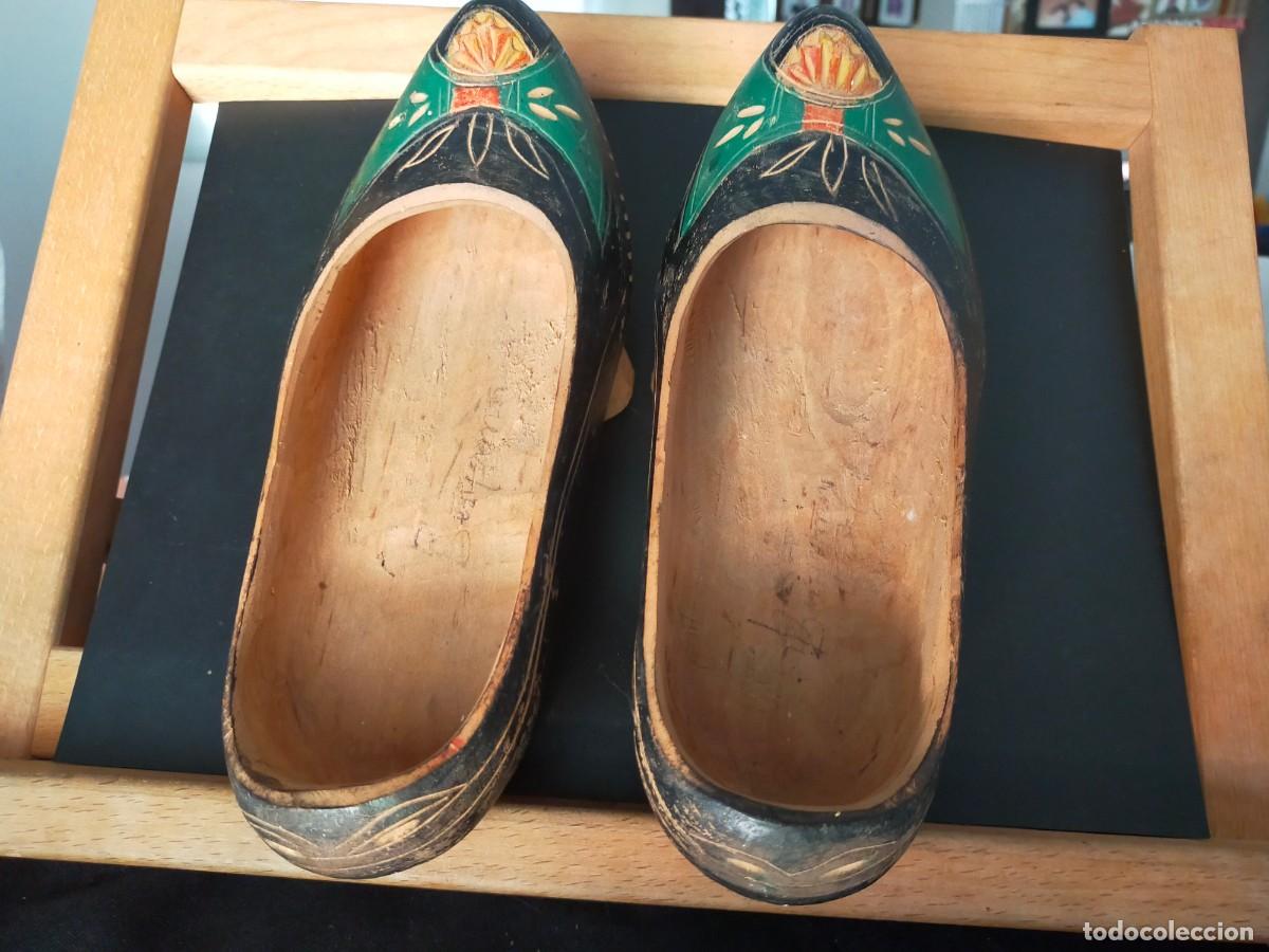 Vintage: MADRE&Ntilde;AS O ALBARCAS EN MADERA TALLADAS Y PINTADAS ARTESANALMENTE. ASTURIANAS O C&Aacute;NTABRAS. A&Ntilde;OS 60