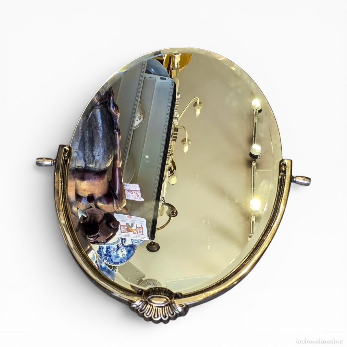 Vintage: Espelho Oval Vintage Biselado com Moldura Metal Prateado &ndash; 71 cm