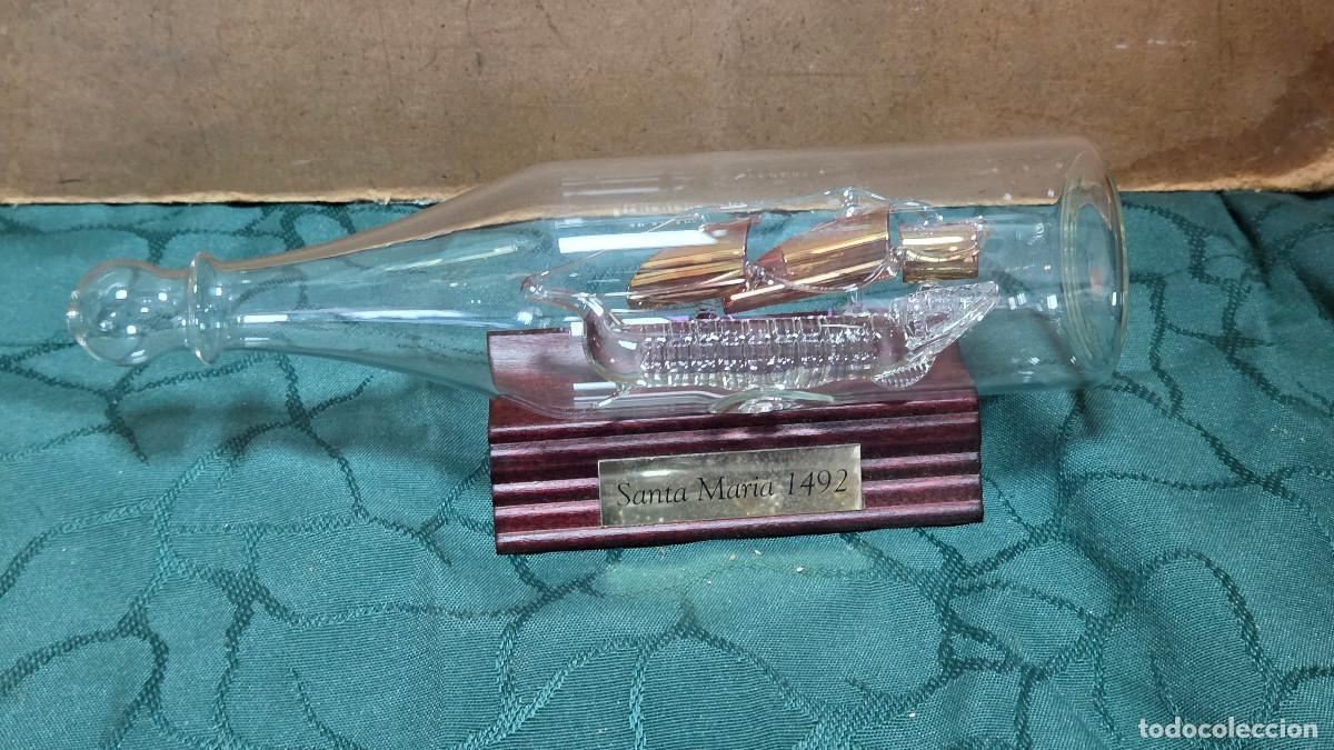 Vintage: barco de cristal en botella