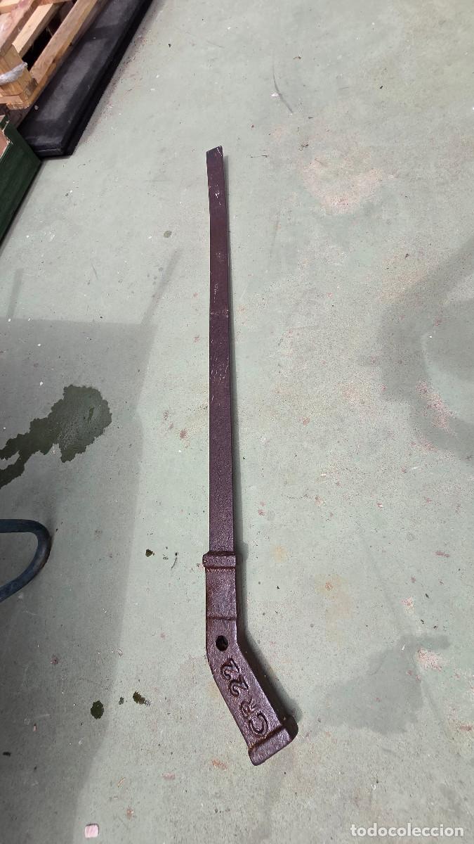 Vintage: llave de cambiar ruedas de camion - Foto 1