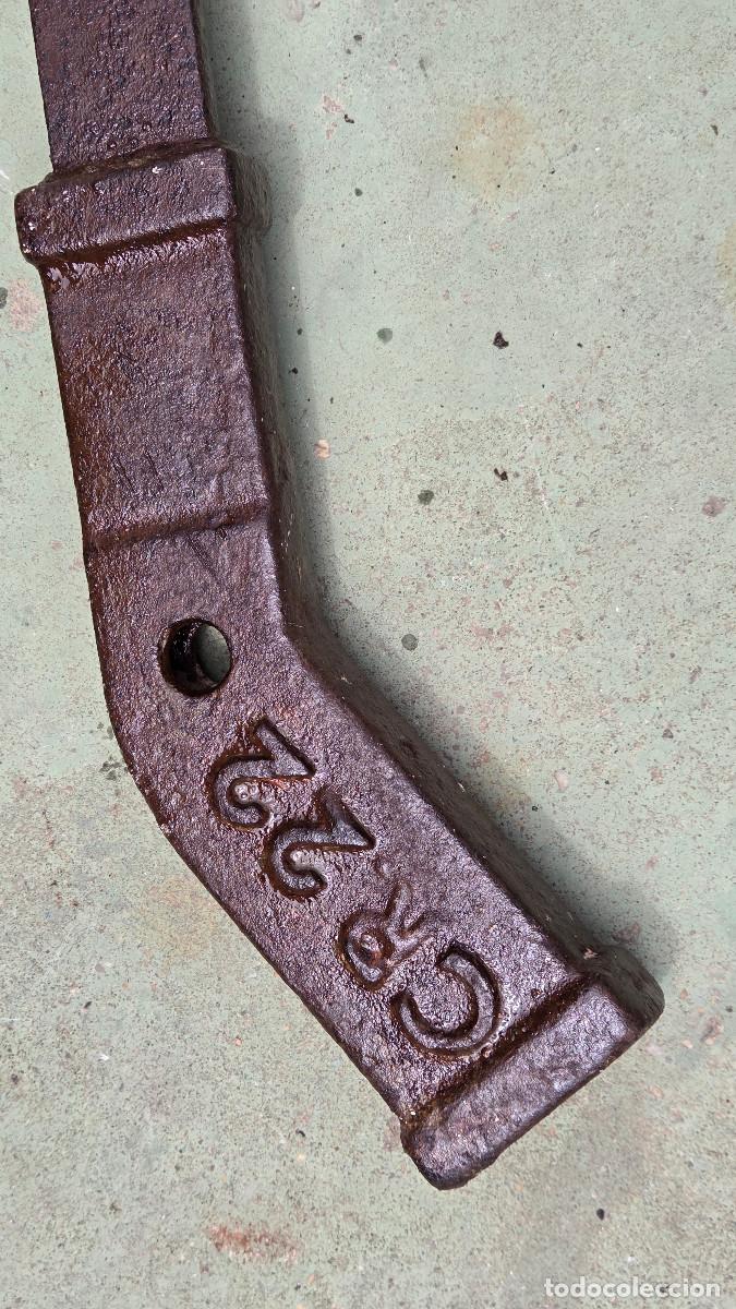 Vintage: llave de cambiar ruedas de camion - Foto 3