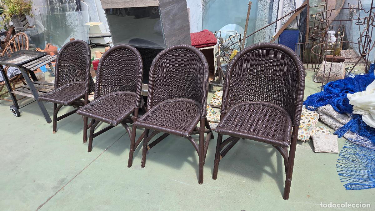 Vintage: 4 sillas de enea pintada