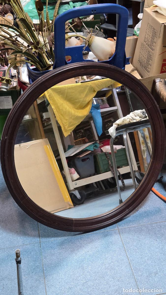 Vintage: espejo de madera redondo
