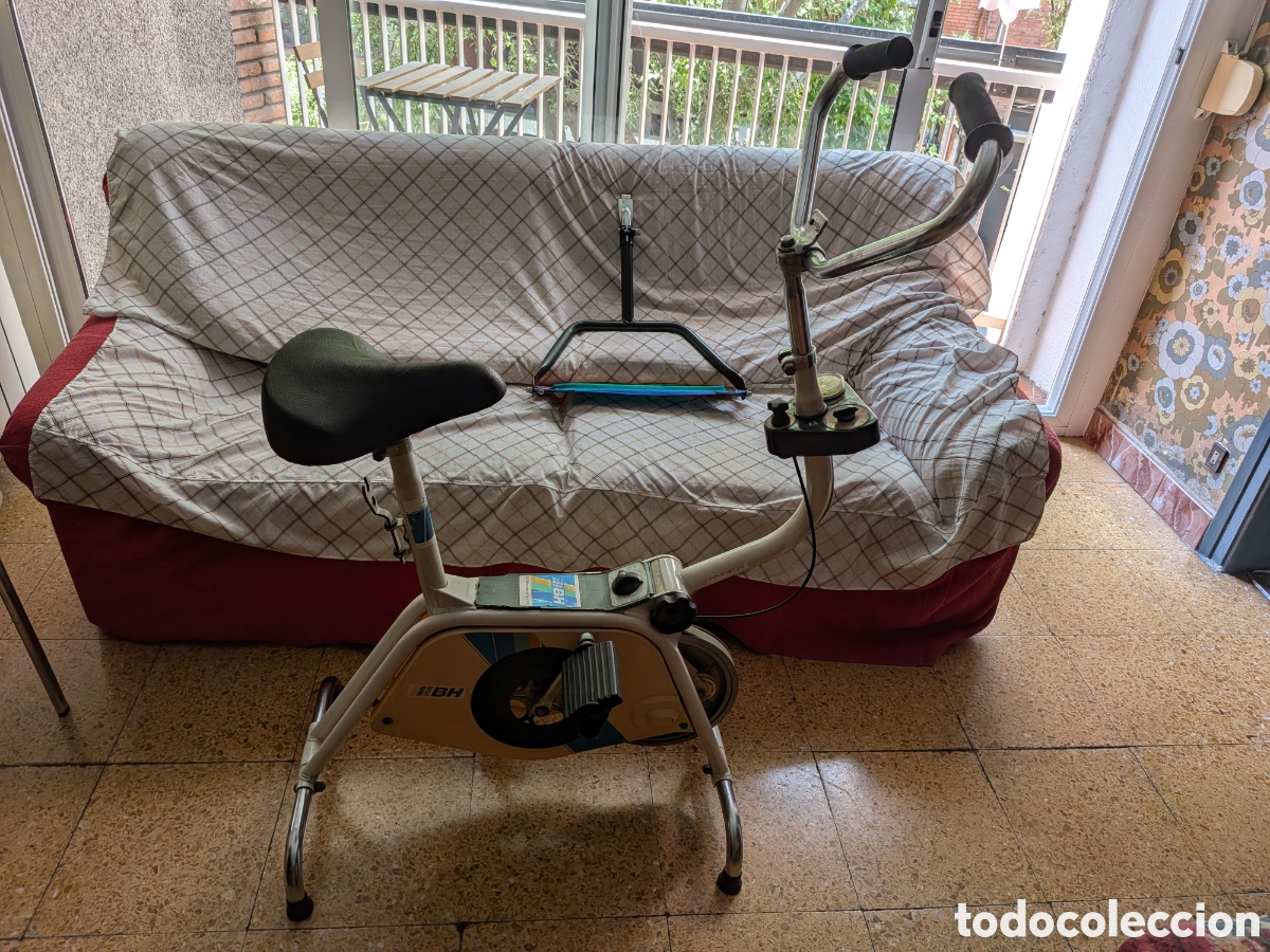 Vintage: Bicicleta est&aacute;tica B. H. - Foto 3