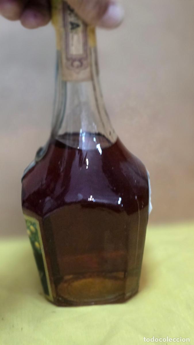 Vintage: botella de licor antigua - Foto 5