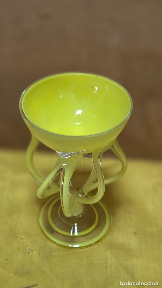 Vintage: jarron de cristal amarillo - Foto 2