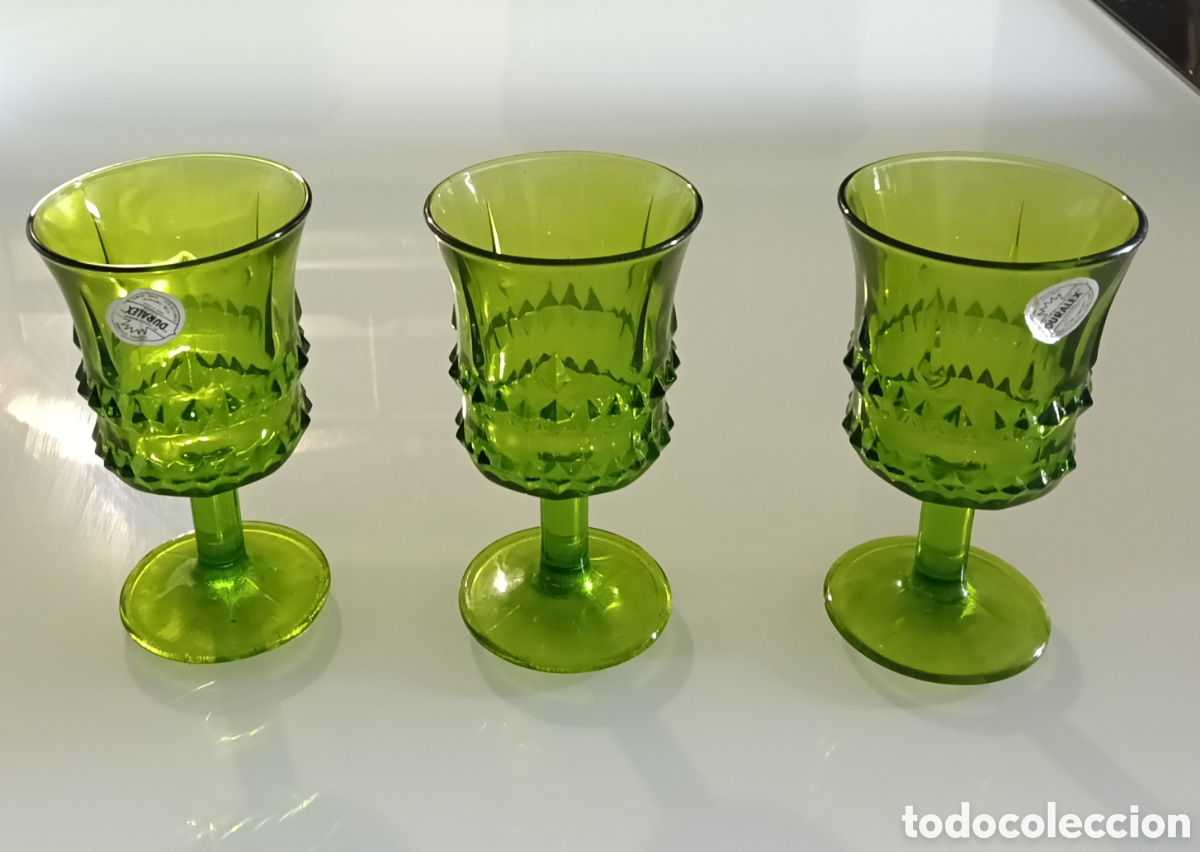Vintage: Lote de 3 copas de cristal verde tallado, DURALEX.