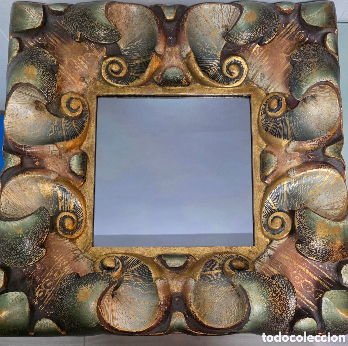 Vintage: Espejo decorativo artesanal de 52x52x10 cm