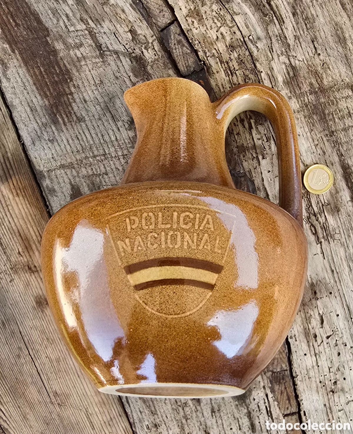 Vintage: Jarra vintage escudo Policia