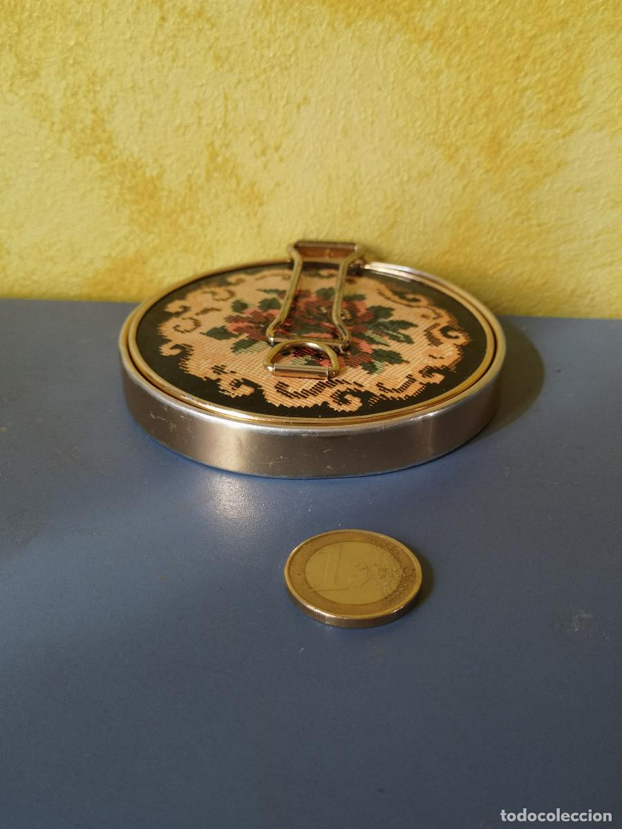 Vintage: CAJA PLEGABLE CON ESPEJO DE MANO EN INTERIOR