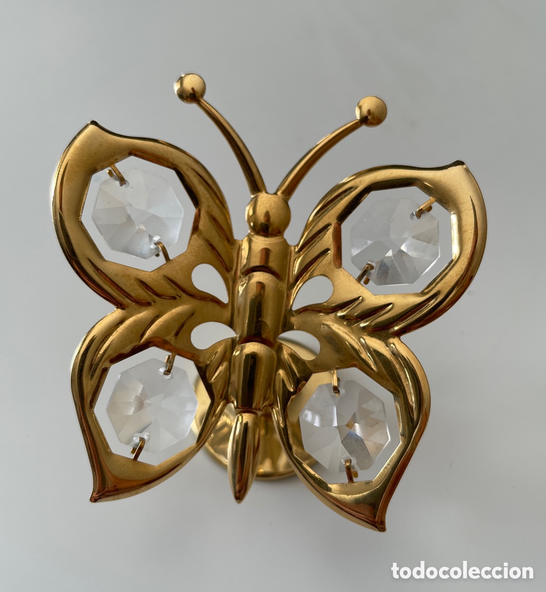Vintage: Mariposa decorativa en metal, ba&ntilde;ada en oro con cristal de Austria